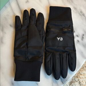 Y-3 Black Gloves with Zipper Detail